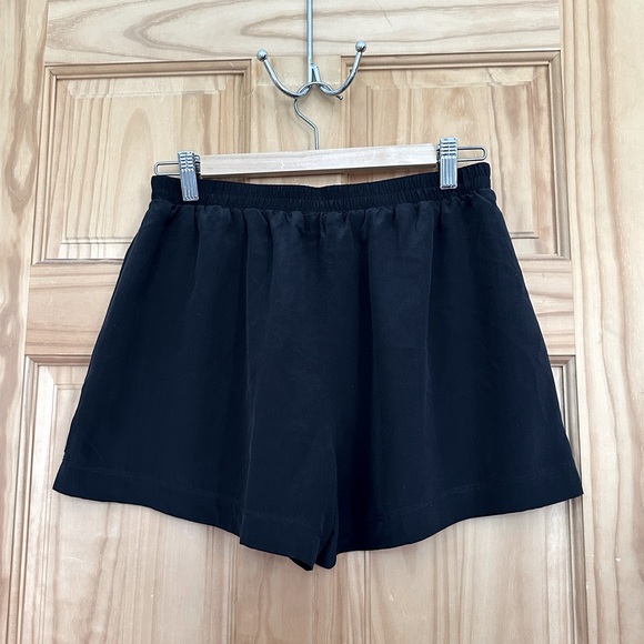 Aritzia Silk Short - Picture 2 of 5